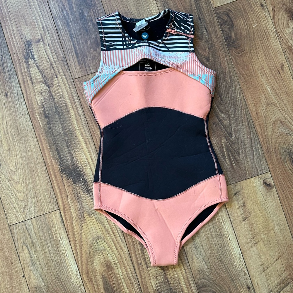 Roxy one piece swimsuit-neoprene (wet suit)